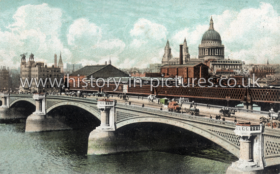 Blackfriars Bridge & St Paul's, London, c.1909.